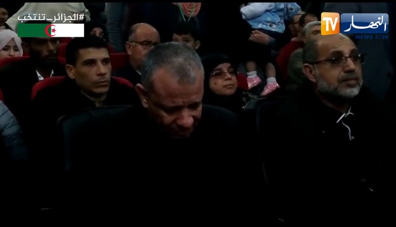 شاهد “بن قرينة” يبكي عند سماعه القرآن