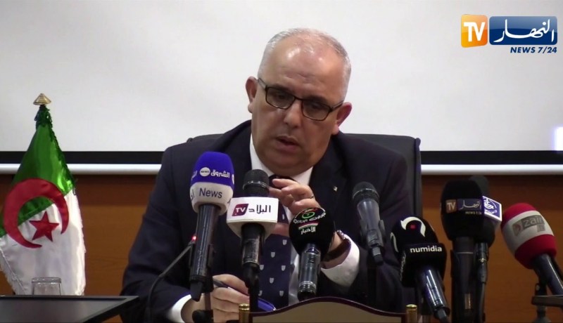 هذا ماقاله وزير الصحة حول فتح الملف للمرأة الحامل في المستشفى !!