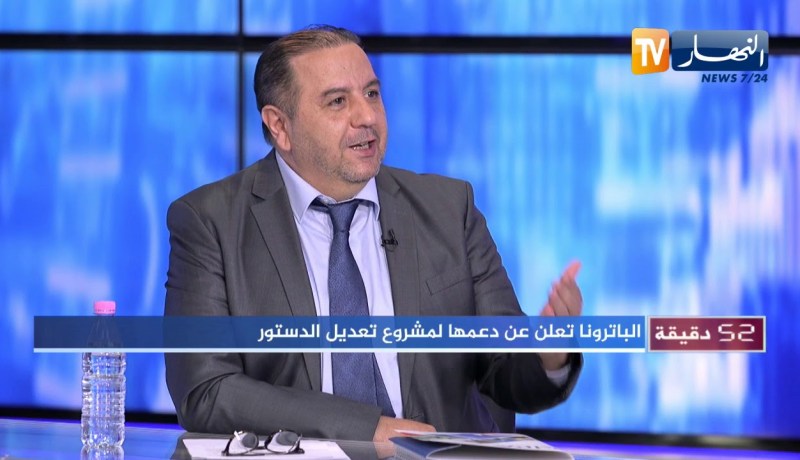 عبد الوهاب زياني: الدستور الجديد سيحمي المستثمرين الاجانب  وهذا شيئ جيد