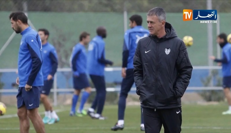 نادي سرقسطة الإسباني يقيل لوكاس ألكاراز من تدريب الفريق