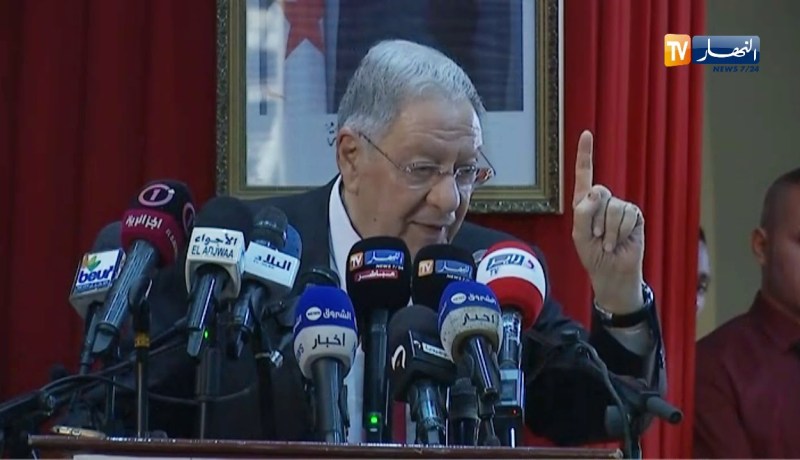 ولد عباس: الافلان منذ 62 لم يخلق ازمة في البرلمان