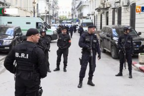 رشيد لوراري: “المتهمين لهم دعم داخل وخارج الوطن..وهم من نهبوا آلاف المليارات من الخزينة”