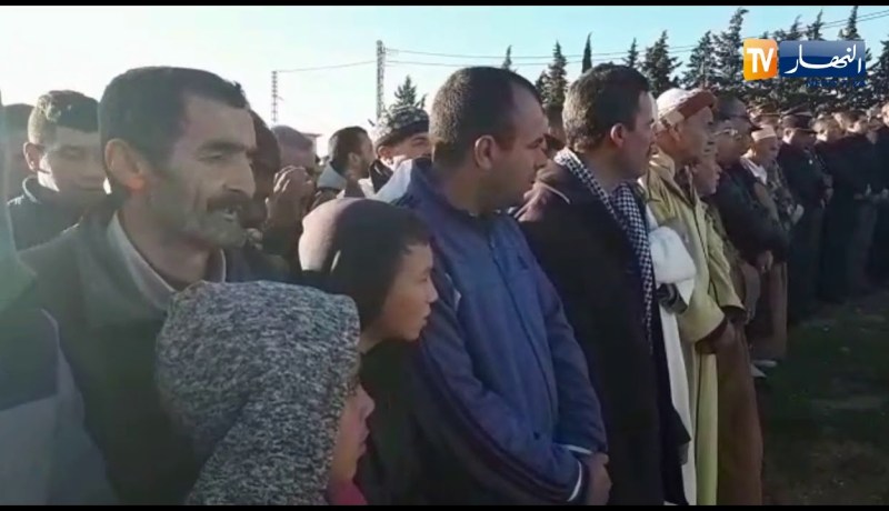 مراسيم تشييع جنازة الشهيد بوخروبة محمد بمقبرة سيدي عيسى بلدية بني راشد