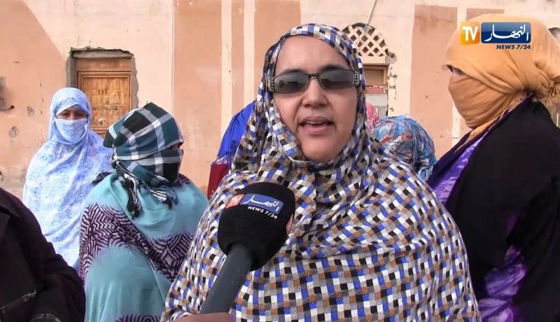 تندوف: تنظيف الشوارع.. مهنة تزاولها نسوة لكسب الرزق الحلال