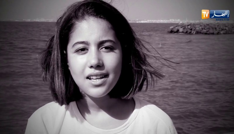 فن/ “سلمى قيدوم” تبدع في أداء الأغاني بمختلف اللغات وتحلم بالشهرة والأضواء