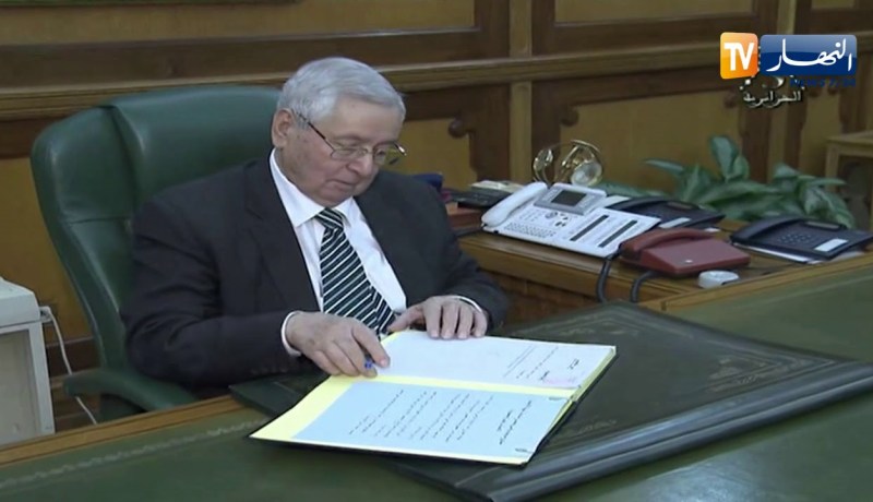 بن صالح يوجه أزيد من 100 دعوة لكافة شرائح المجتمع لحضور لقاء تشاوري الإثنين المقبل