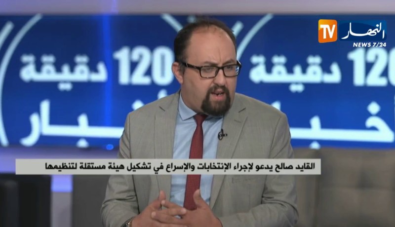القايد صالح يدعو لإجراء الإنتخابات والإسراع في تشكيل هيئة مستقلة لتنظيمها