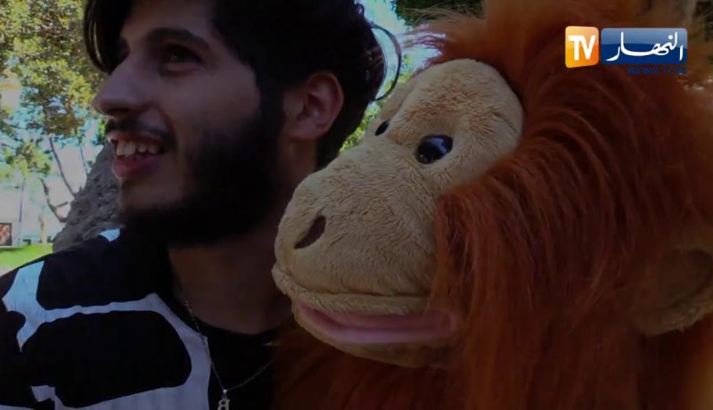 فن في عز أزمة كورونا .. هكذا يرفه بلال و دميته عزوز عن الجمهور