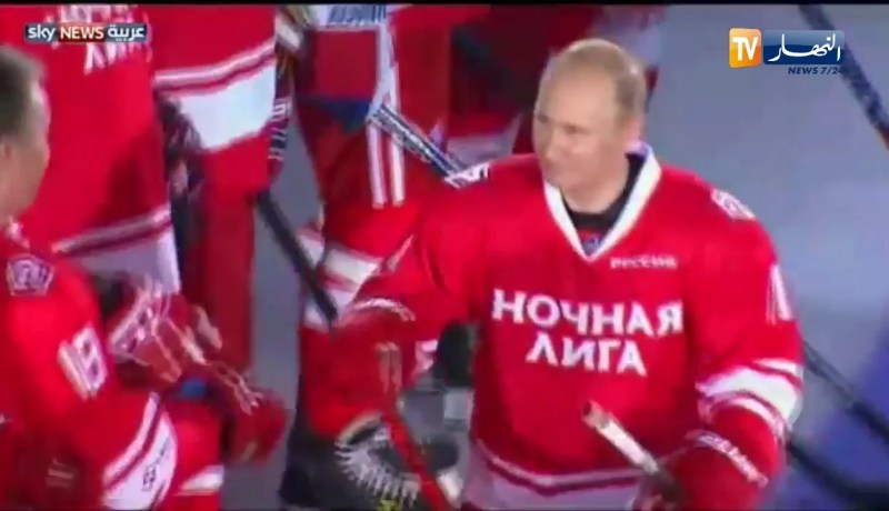 بوتين هداف في مباراة الهوكي