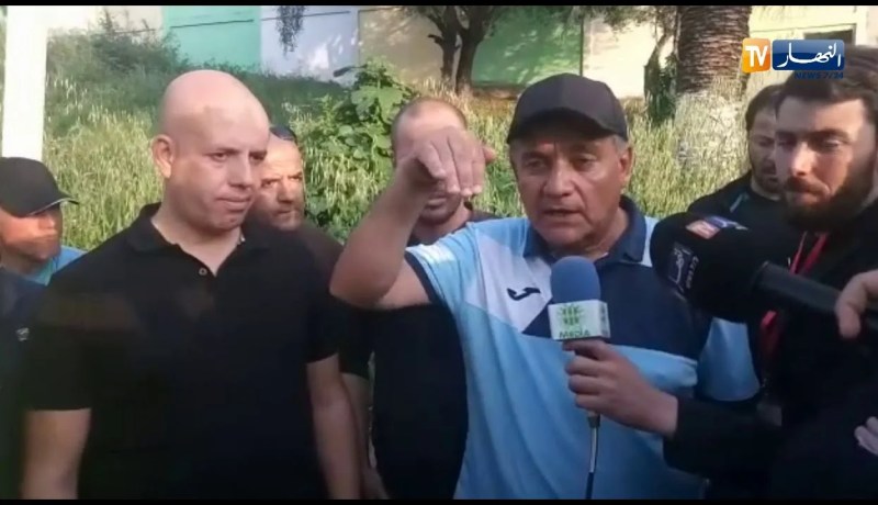 بوزيدي يعلن عن إستقالته من تدريب شبيبة القبائل