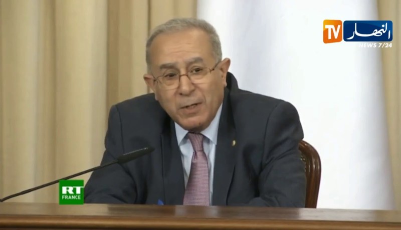 لعمامرة: “مايحدث في الجزائر مسألة عائلية بإمتياز وللجزائريين القدرة والإرادة على تجاوز هذا الوضع”