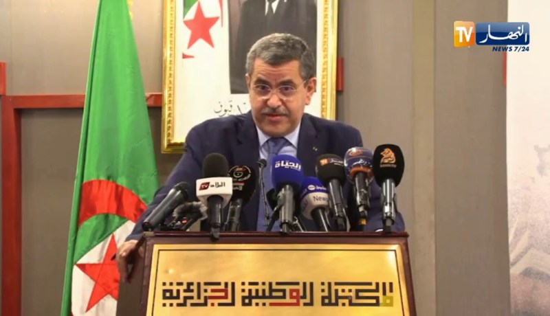 الوزير الأول يتأسف على عدم تدريس فِكر “مالك بن نبي” في الجامعات الجزائرية