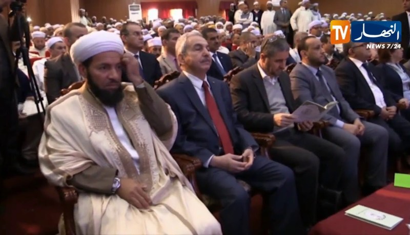 غليزان: أئمة ومشايخ من الوطن العربي يقدمون رسالة حول الحراك الذي تشهده الجزائر