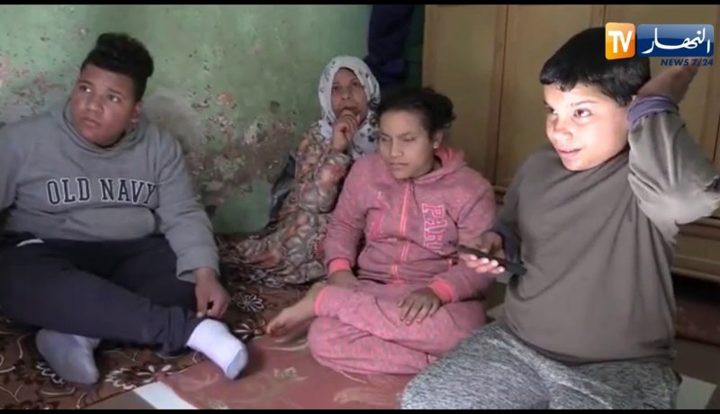 غليزان:عائلة بكوش بحي لعروسي تعيش ظروفا قاسية رفقة أبناءها المصابين بالتوحد وتناشد الوالية