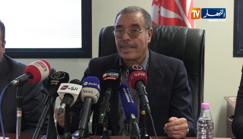 العاصمة/ ندوة صحفية عقب المفاوضات بين إدارة الخطوط الجوية وتقني الصيانة