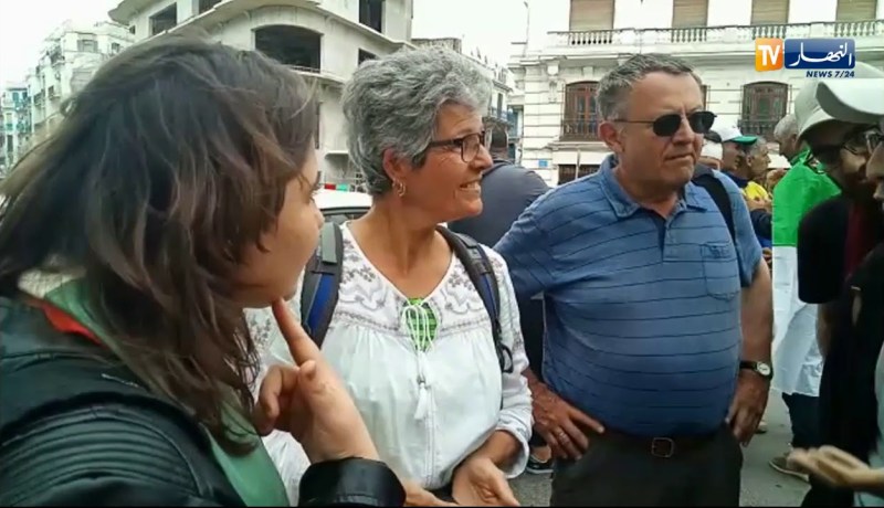 السياح السويسريون ينبهرون في سلمية وحضارة الشعب الجزائري