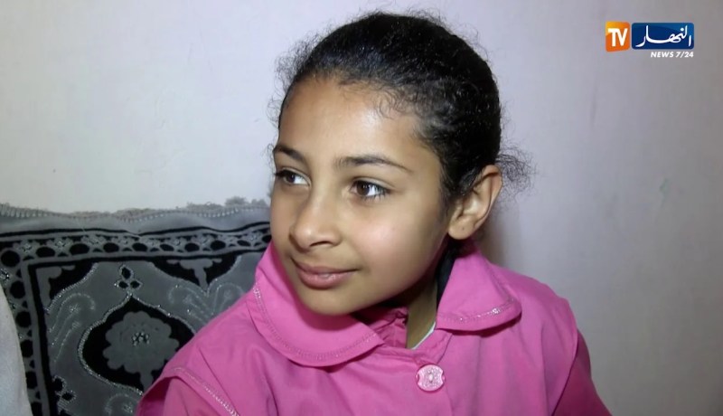 عين تموشنت: شيماء..قصة تلميذة فقدت حياتها الطبيعية لفقدانها سمعها
