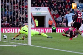 محرز يسجل ويقود السيتي لصدارة الدوري الإنجليزي