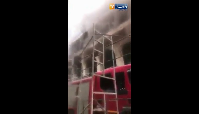 حريق مهول بباب عزون في ساحة الشهداء وسط العاصمة