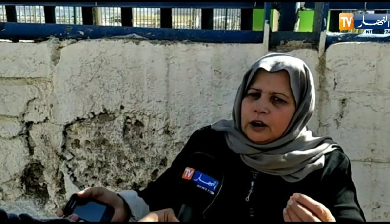 وهران : أم حراق تناشد السلطات للإطمئنان على إبنها بعد إنقاذهم صبيحة اليوم