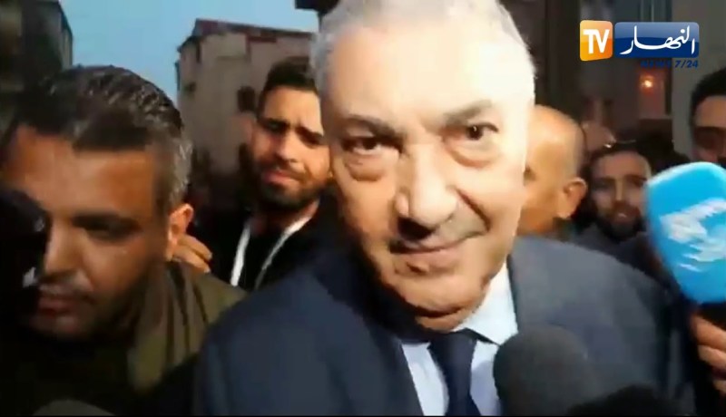 بن فليس: اللّجنة المركزية لحزب طلائع الحريات هي من ستفصل في الترشح من عدمه