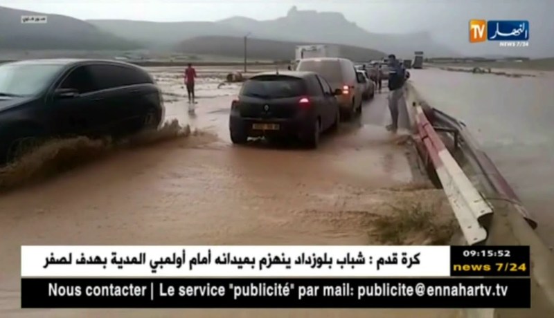 أم البواقي: أمطار طوفانية و سيول عارمة تجتاح بلدية سوق نعمان