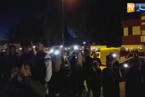 شباب برج بوعريريج يصنعون تيفو نصرة لرسول الله وإحياء لمولده صلى الله عليه وسلم