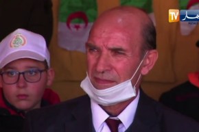 غرداية : وزير الفلاحة يزور مزارع نموذجية ويقف على مزرعة خيرات بلادي