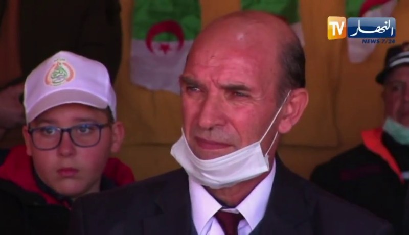 غرداية : وزير الفلاحة يزور مزارع نموذجية ويقف على مزرعة خيرات بلادي