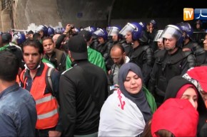 خروج مئات الآلاف من المواطنين في مسيرات سلمية مطالبة برحيل باقي الباءات