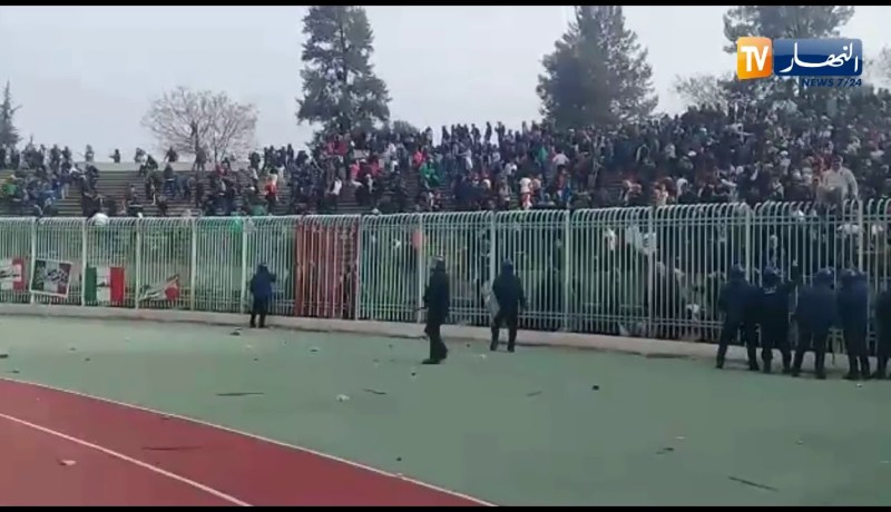 مناوشات كبيرة بين “الشناوة” وأنصار “الكناري”