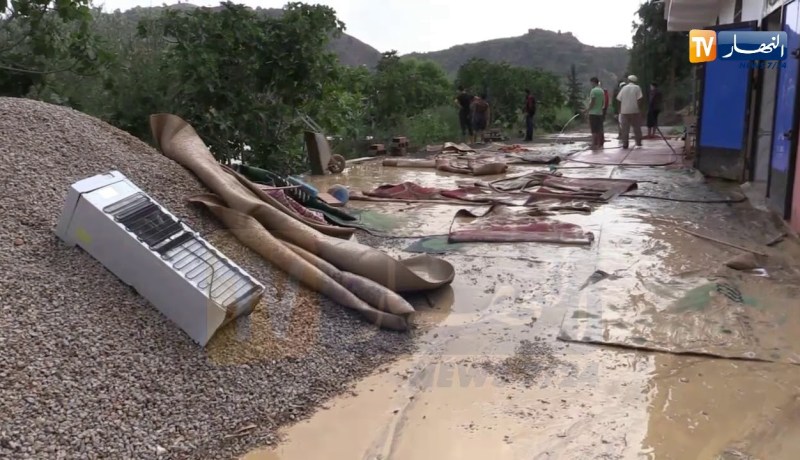 تيسمسيلت: تعليق رفع الآذان وإقامة الصلوات الخمس بدوار السعايد بعد اجتياح السيول “الجامع”