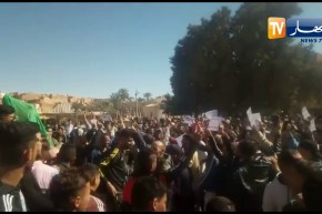 شاهد.. مظاهرات سلمية في غرداية رفضا لولاية رئاسية جديدة