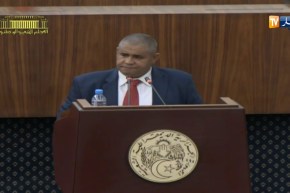 شاهد..مشادات كلامية بين النائب “سليمان سعداوي” وزميل له داخل قبة البرلمان