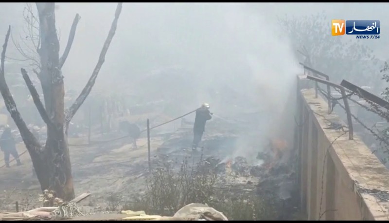 قسنطينة/ حريق مهول داخل حي قصديري بمنطقة بوالصوف يخلف خسائر مادية