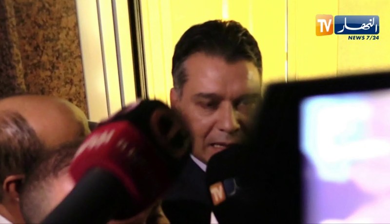 معاذ بوشارب يرد علي بيانات الاستقالة.. لا يوجد إنشقاقات داخل بيت الأفلان