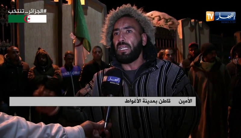 الأغواط/ عشرات المواطنين يحتجون بعد تأجيل القرعة لتوزيع القطع الأرضية