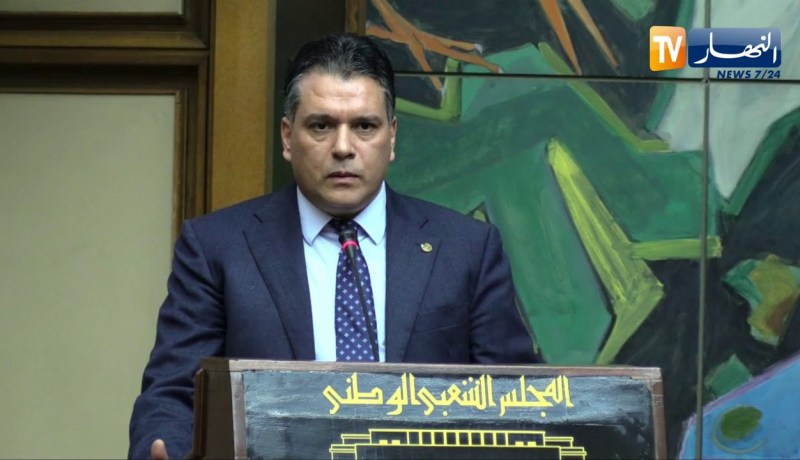 بوشارب: إتفقنا مع أحزاب التحالف والمعارضة قبل ترشح الرئيس حول خارطة الطريق.. لكنهم غيروا موقفهم