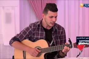 زينو اكوستيكا يلقي أغنية قبائلية على بلاطو زابيينغ رمضان