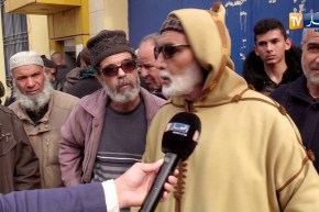 مجتمع: طوابير المتقاعدين أمام مراكز البريد.. صور ترسم كل شهر بمفتاح