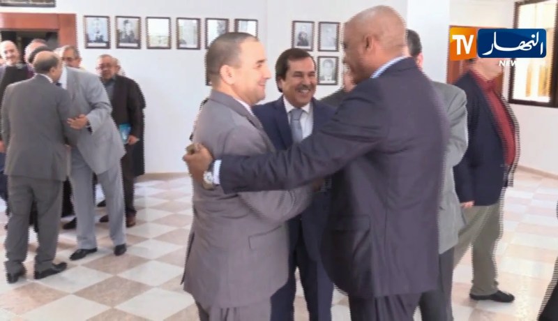 سياسة: دادة موسى بلخير يستلم مهامه كوزير للتكوين والتعليم المهنيين