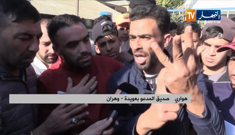 وهران: عائلات الحراقة تطالب السلطات بالخروج للبحث عن أبنائهم أمام الميناء