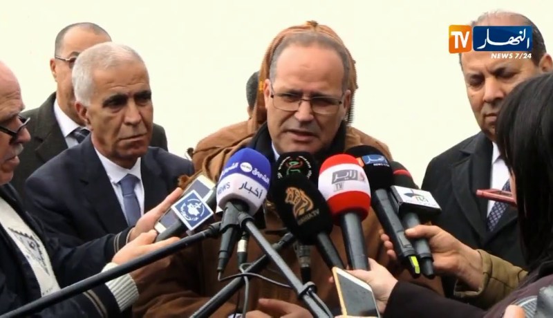 فلاحة: تطوير الصناعات التحويلية لتفادي رمي فائض الإنتاج خاصة بشعبة الحمضيات