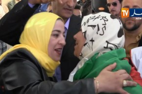 أم البواقي/ شباب نشطاء يكرمون عائلات شهداء الطائرة العسكرية بعين البيضاء