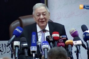 الفايسبوكيون يتباكون على رحيل ولد عباس.. بشعار “شكون يديرلنا لامبيونس”