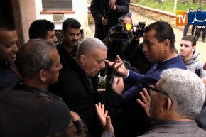 سياسة: منع محافظين لحضور إجتماع الأفلان بسبب دعمهم للحراك الشعبي