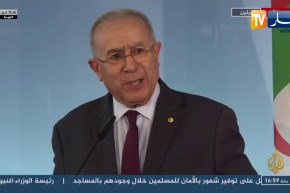 لعمامرة: “قادرون على تجاوز هذه المرحة.. ونرفض أي تدخل أجنبي”