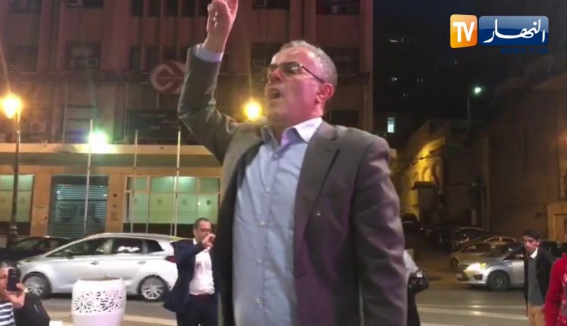 الأجواء في العاصمة بعد إعلان الرئيس بوتفليقة استقالته