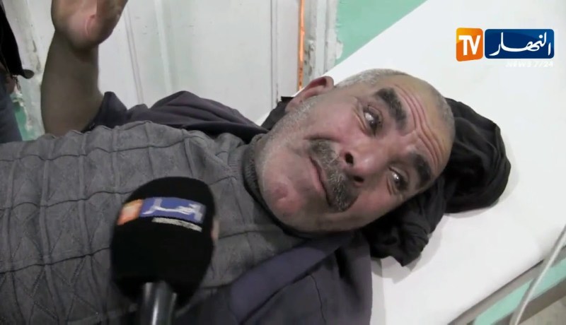 تيارت: وفاة فتاة وجرح 15 شخص في حادث مرور بين شاحنة وسيارة للنقل الجماعي