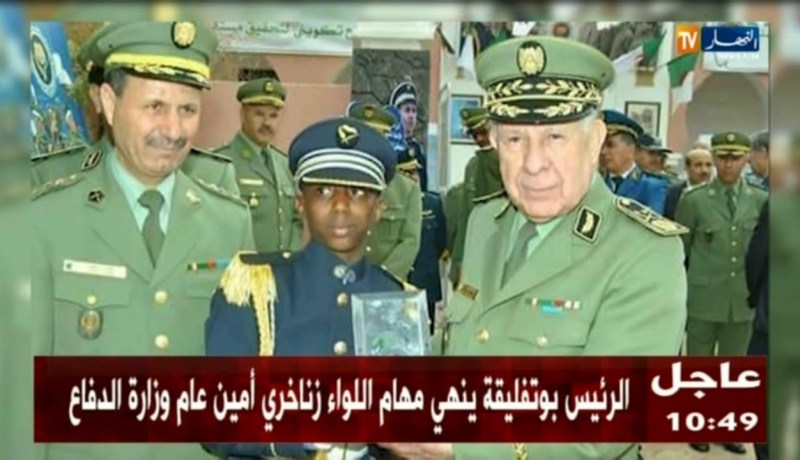 الرئيس بوتفليقة يجري حركة واسعة في السلك العسكري